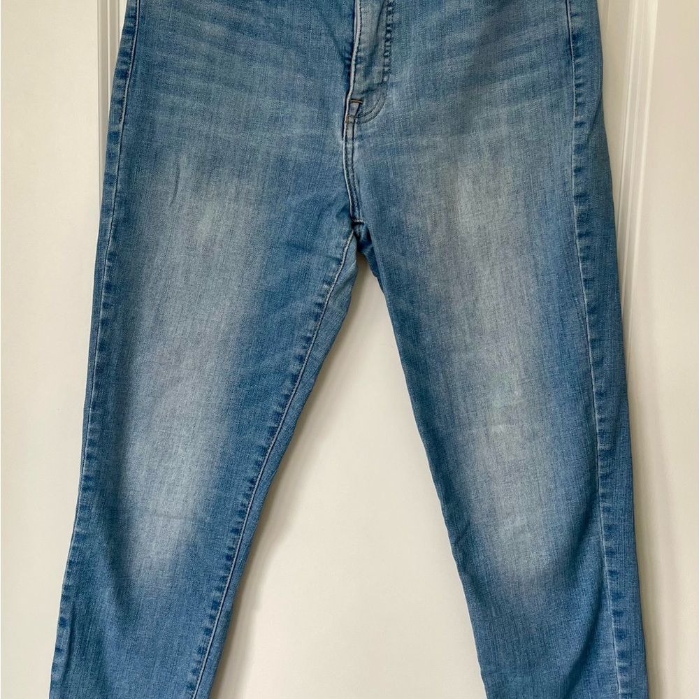 Lucky Brand Light Blue Jeans